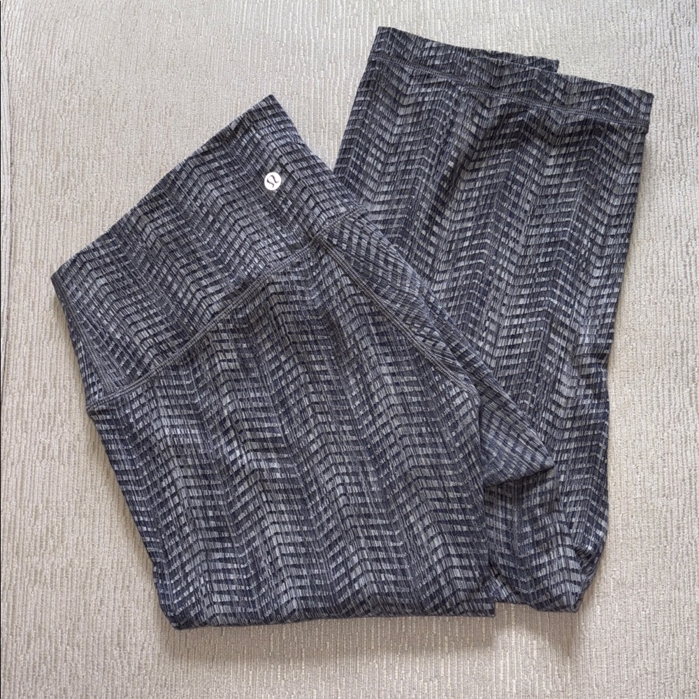 Lululemon Wonder Under High-Rise Crop Leggings Size 10 Gray Print